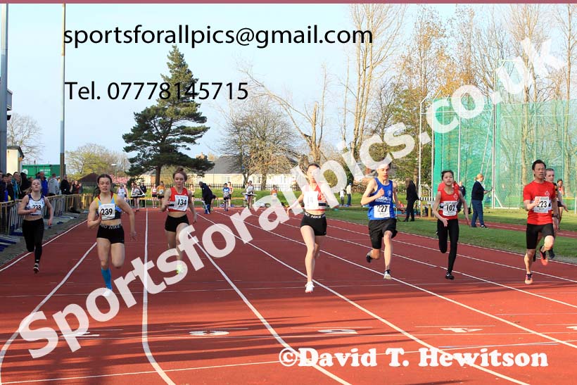 75 metres, 2022 NEGP No. 1,  Monkton Stadium, April 20th, on a very cold night. Photo: David T. Hewitson/Sports for All Pics